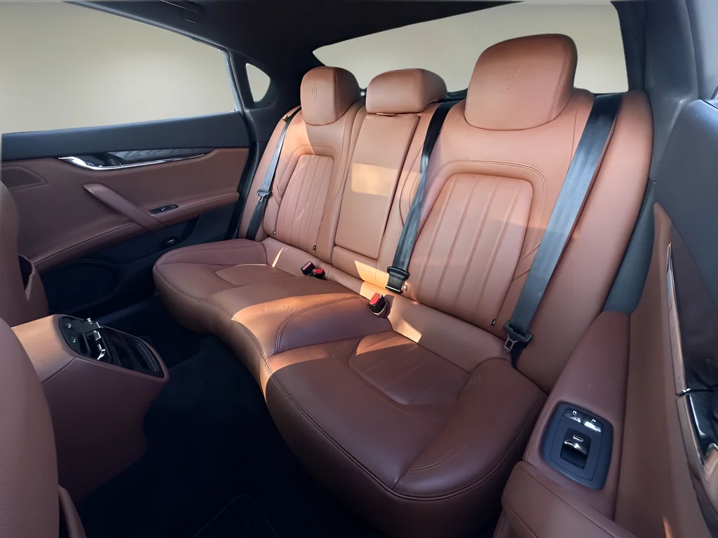 Used 2023 White Maserati GT image 21