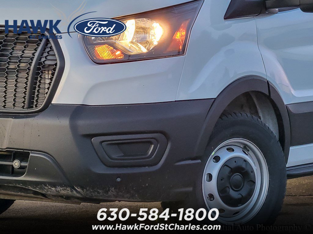 New 2026 Oxford White Ford Cargo Van image 3