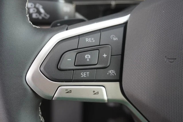 2025 Volkswagen Atlas SEL - Photo 24