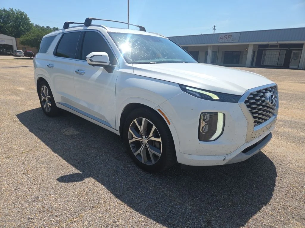Used 2022 Hyper White Hyundai Limited image 10