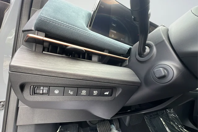 Used 2024 Gray Nissan PLATINUM+ e-4ORCE image 35