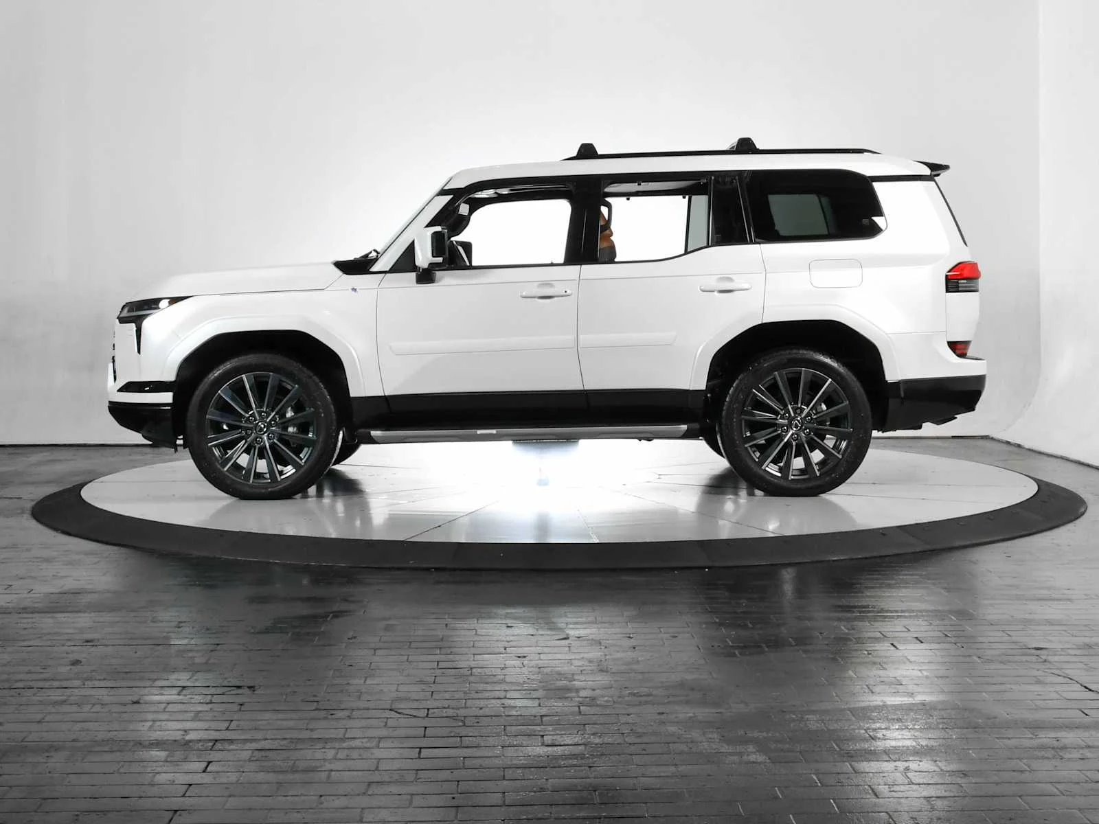 Certified Used 2024 Eminent White Pearl Lexus Luxury image 2