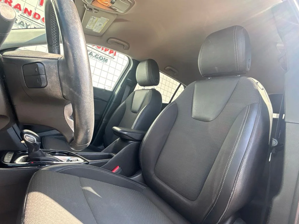Used 2021 Gray Buick Preferred image 10