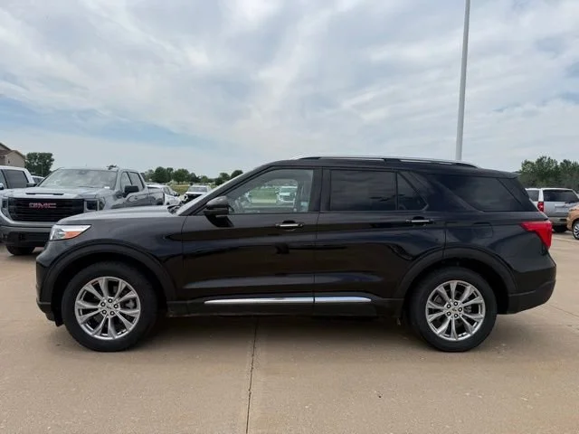 Used 2020 Black Ford Limited image 6