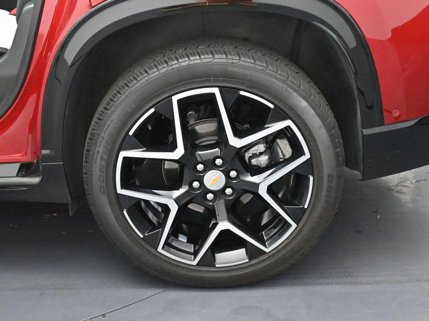Used 2025 Radiant Red Tintcoat Chevrolet High Country image 40