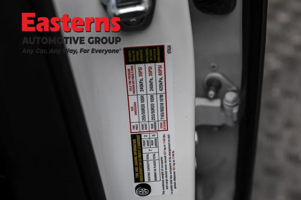Used 2022 White Nissan Platinum image 38