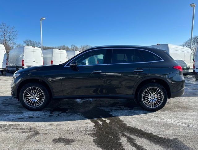 New 2026 Graphite Grey Metallic Mercedes-Benz GLC 300 image 4
