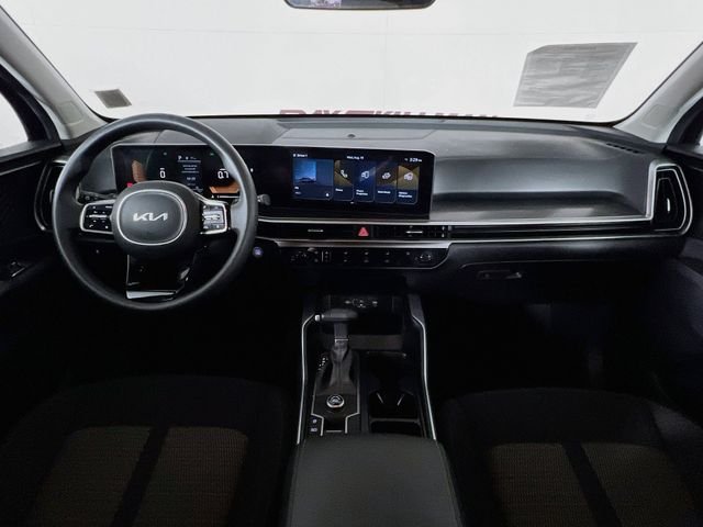 Used 2025  Kia LX image 23