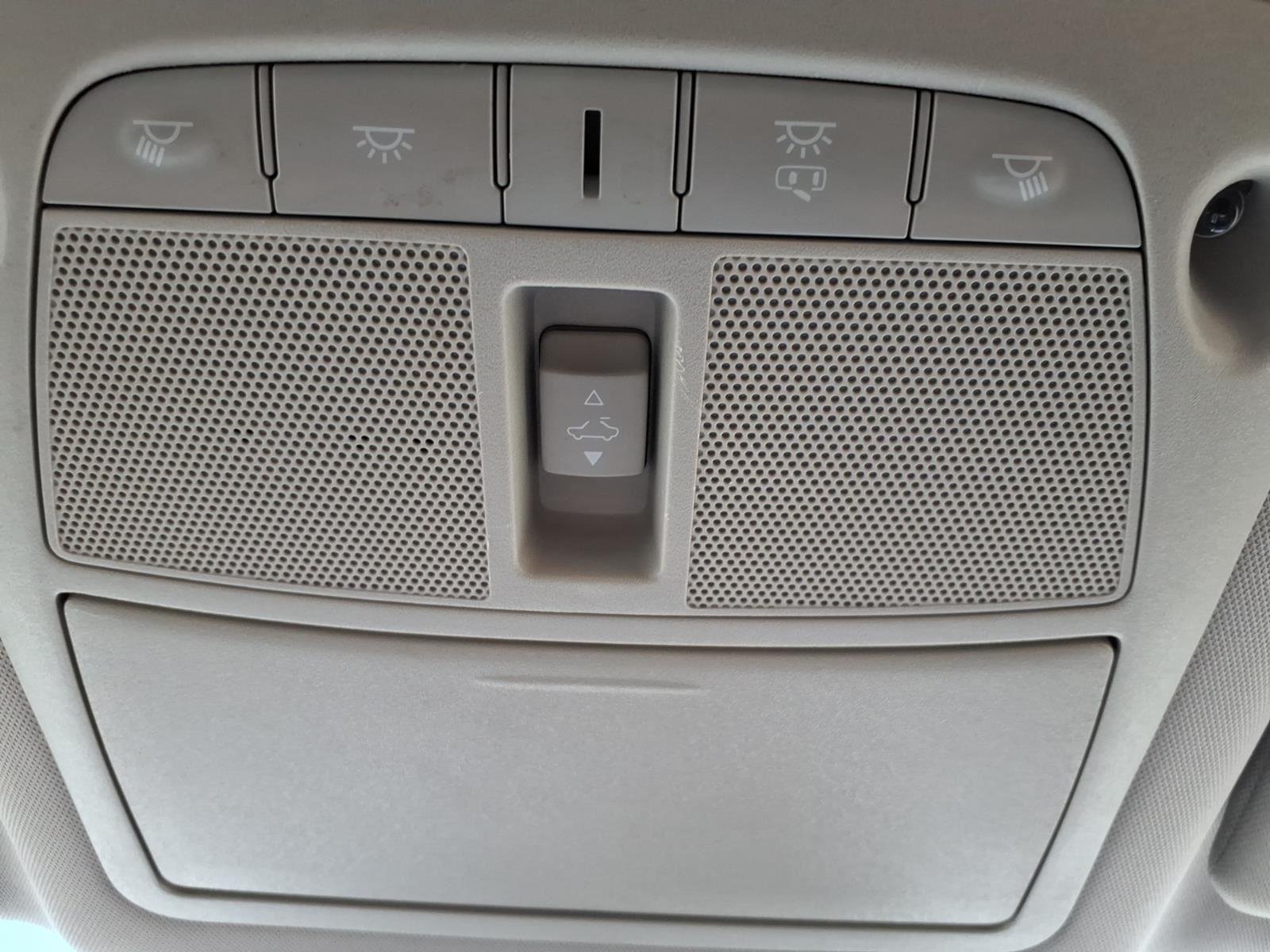 Used 2015 Pearl White Nissan 2.5 SL image 22