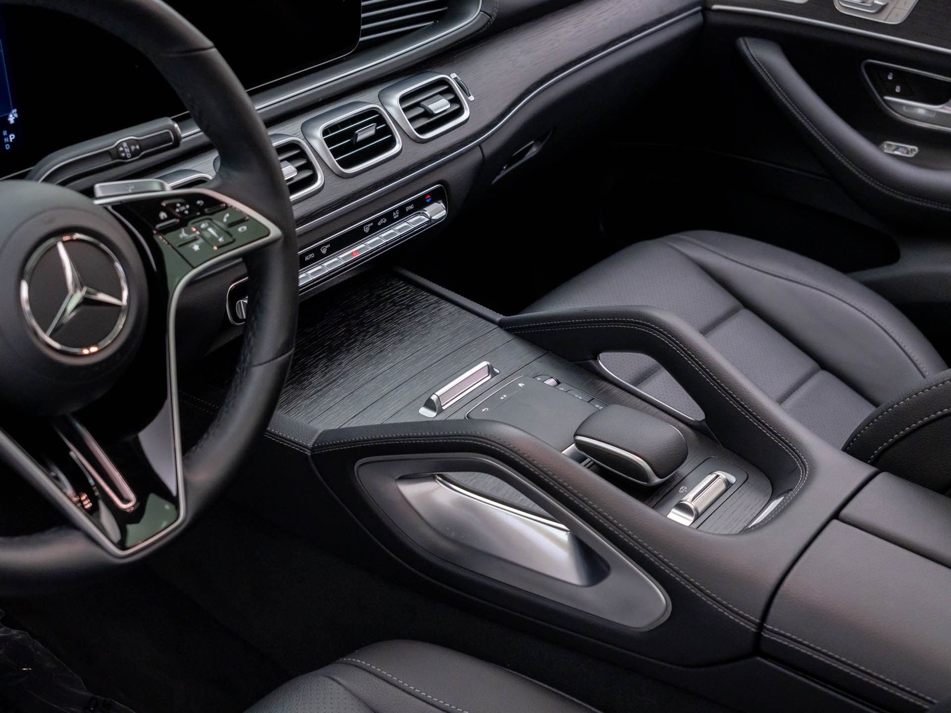 New 2026 Black Mercedes-Benz GLS 450 image 11
