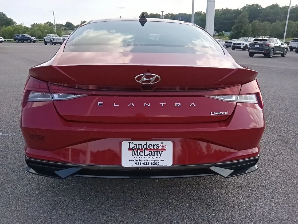 Used 2023 Red Hyundai Limited image 4