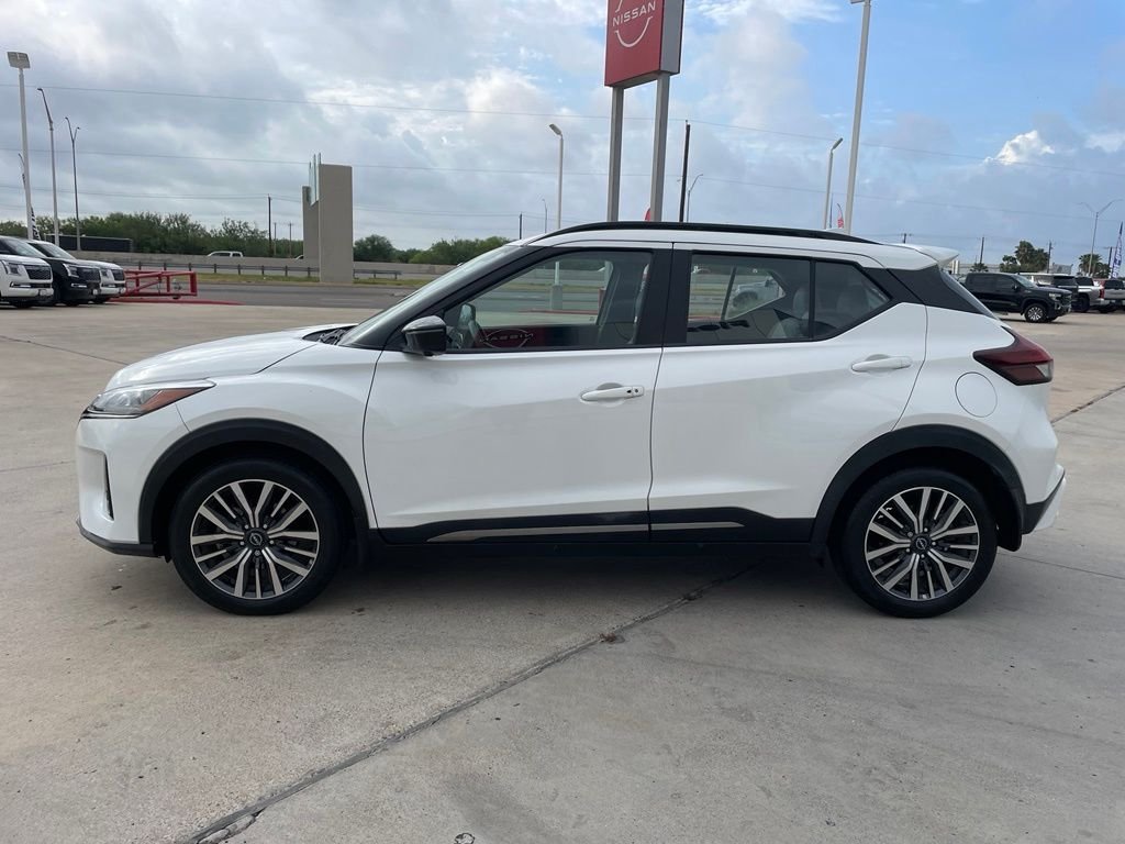Used 2024 White Nissan SR image 4
