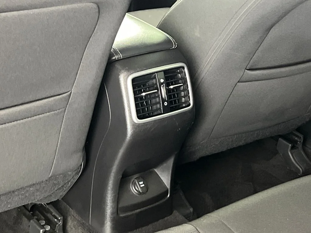 Used 2020 Red Kia LX image 35