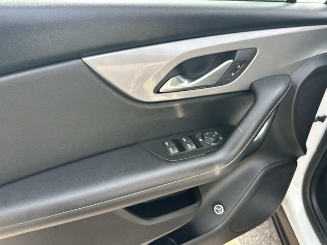 Used 2024 White Chevrolet LT image 14