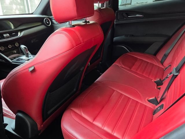 Used 2023 Gray Alfa Romeo Sprint image 4
