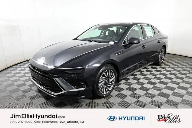 2025 Hyundai Sonata Limited's photo