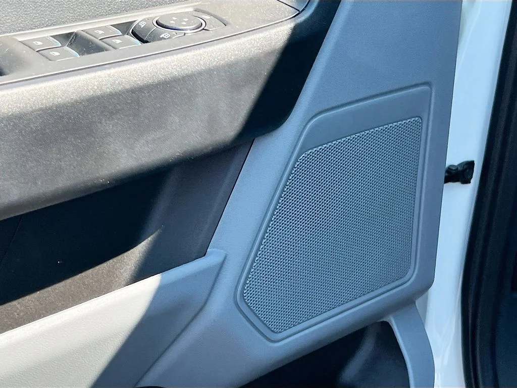 New 2025 Oxford White Ford XL image 13