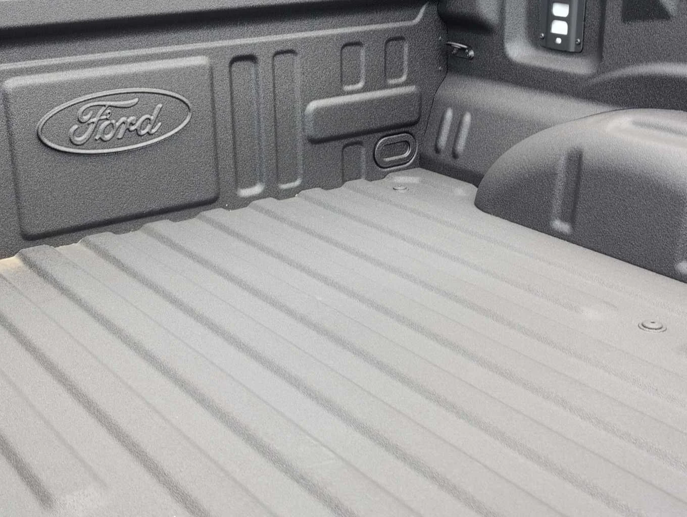 New 2026 Oxford White Ford Tremor image 20