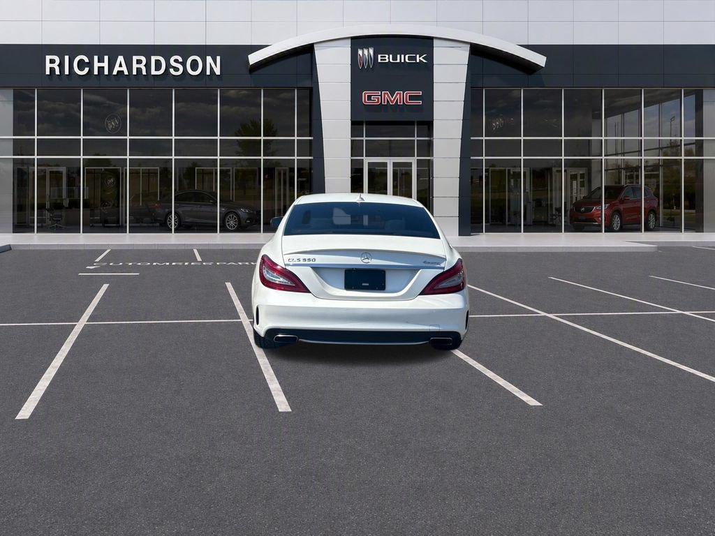 Used 2016 White Mercedes-Benz 4MATIC® image 4