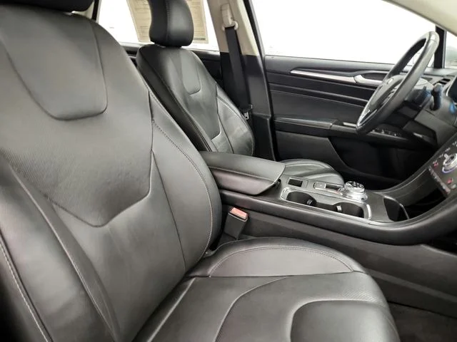 Used 2018 Silver Ford Titanium image 25