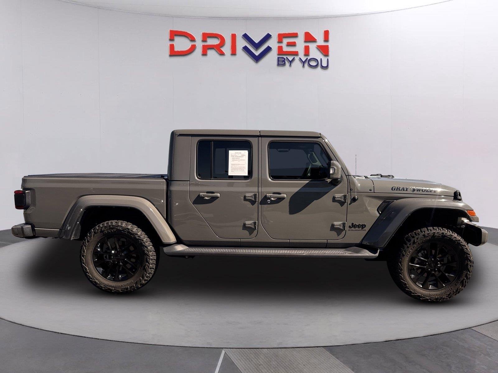 Used 2023 Sting-Gray Clearcoat Jeep High Altitude image 2