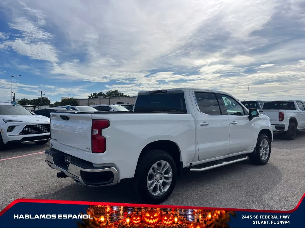 Used 2025 Summit White Chevrolet LTZ image 7