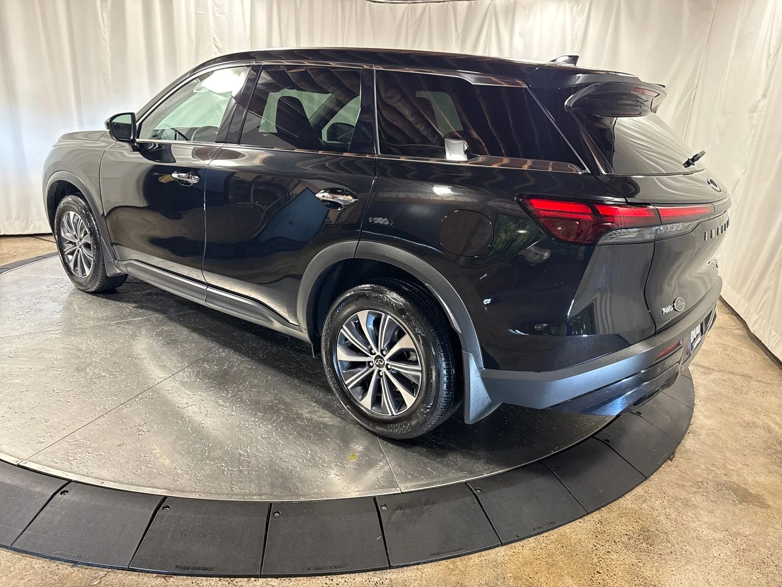 Used 2025 Black INFINITI PURE image 7