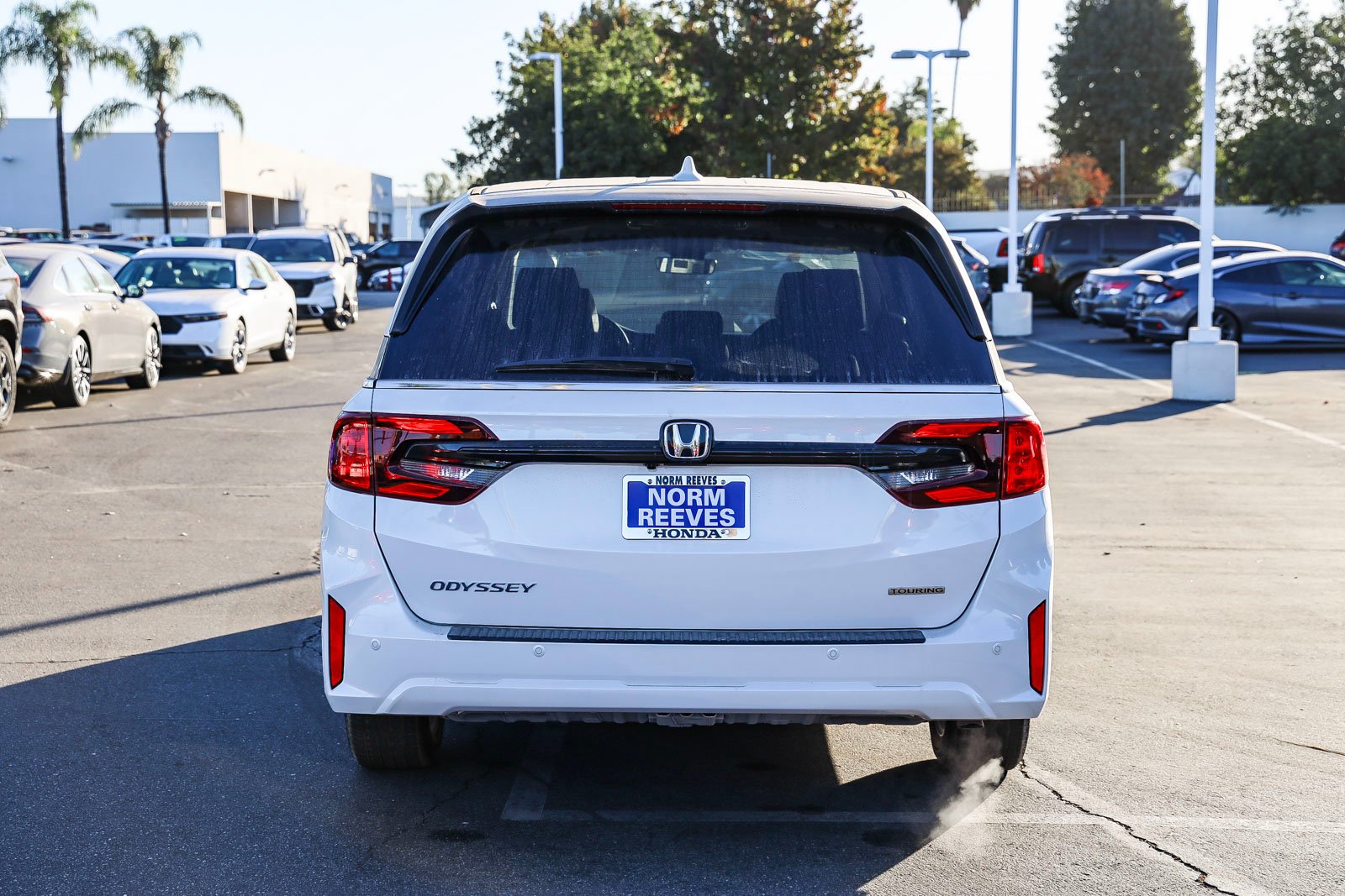 New 2026 Platinum White Pearl Honda Touring Auto image 7