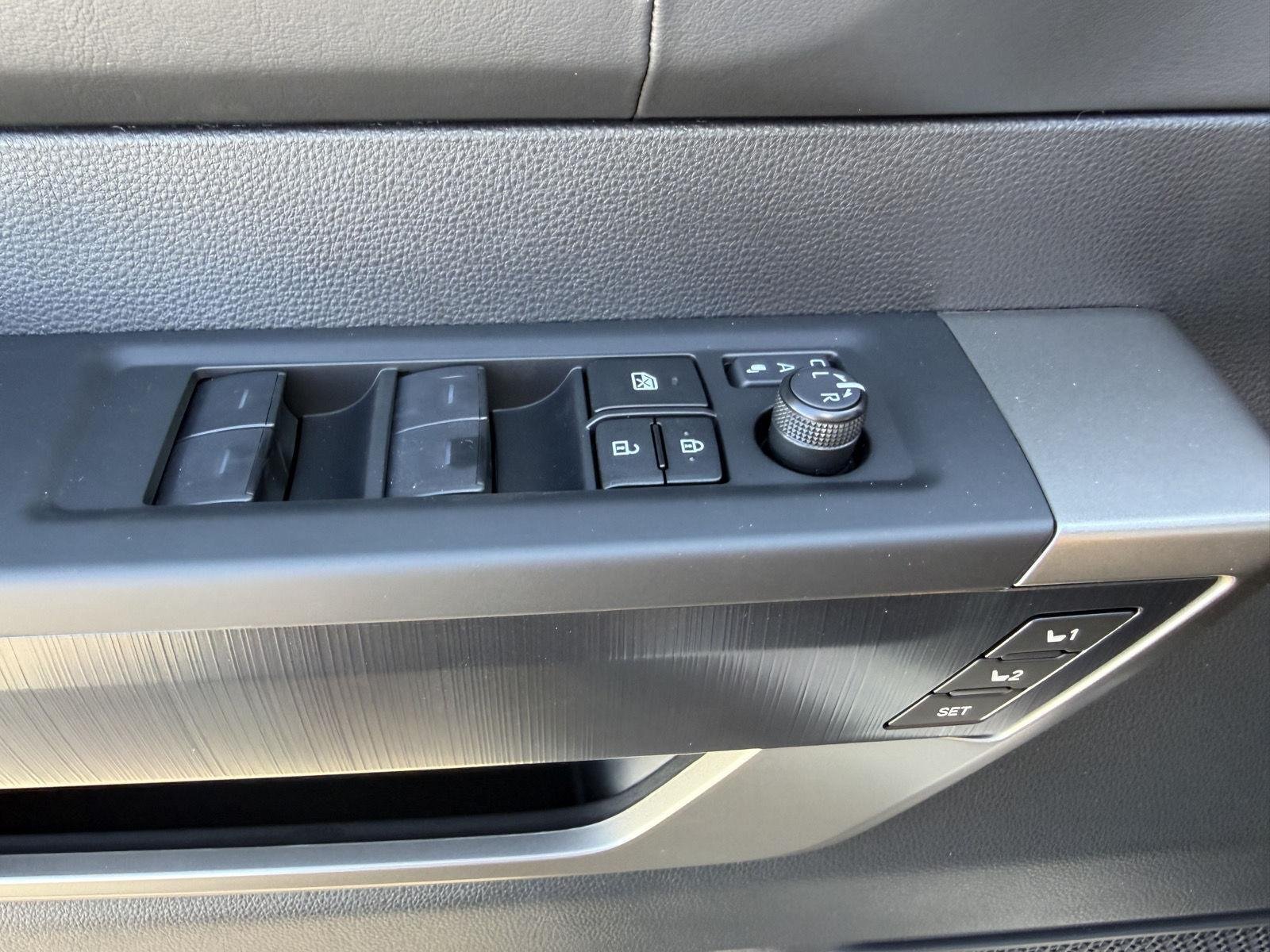2026 Toyota Tundra Platinum - Photo 13