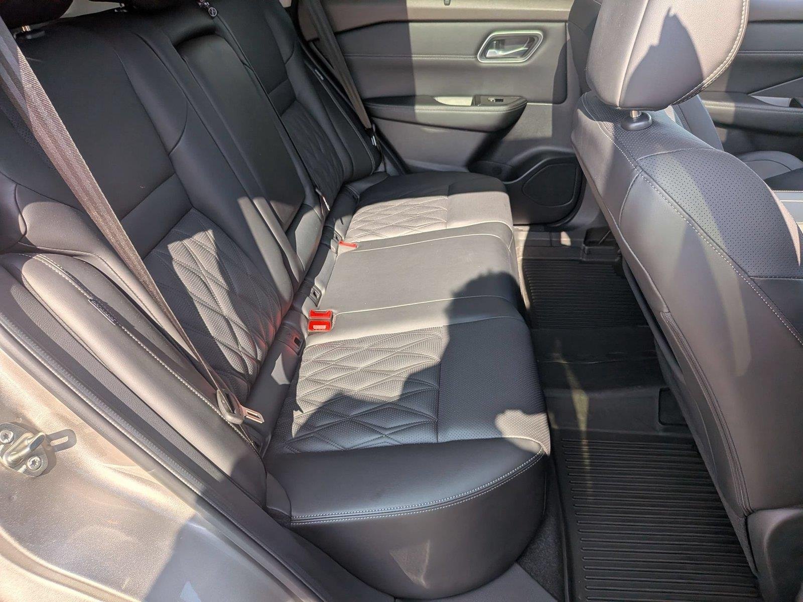 Used 2023 Champagne Silver Metallic Nissan Platinum image 36
