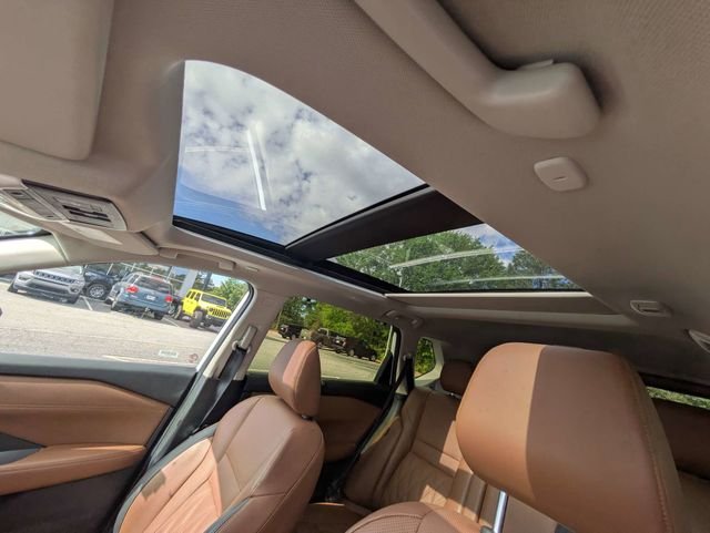 Used 2026 White Nissan Platinum image 19