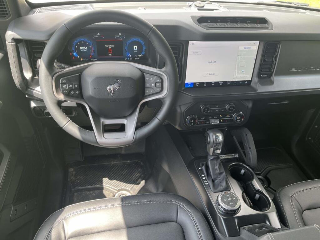 New 2025 Desert Sand Ford Badlands image 2