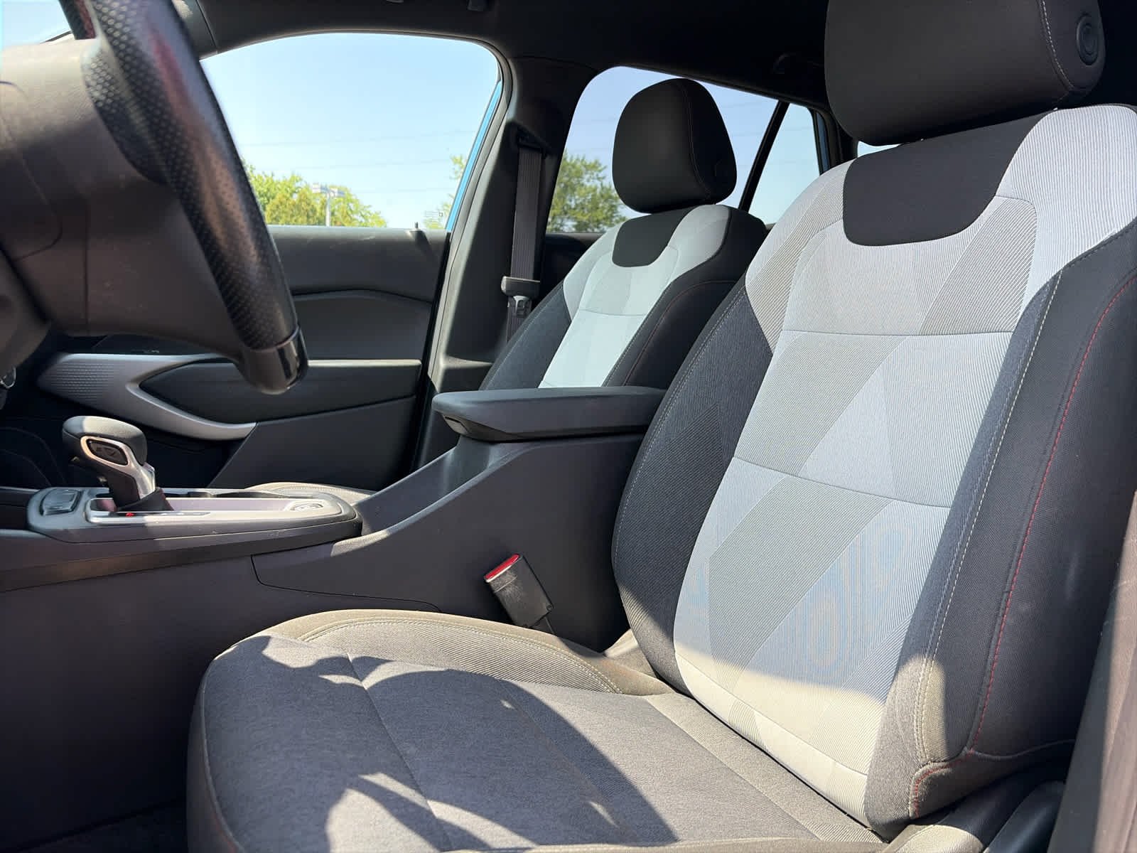 Used 2024 Fountain Blue Chevrolet 1RS image 5