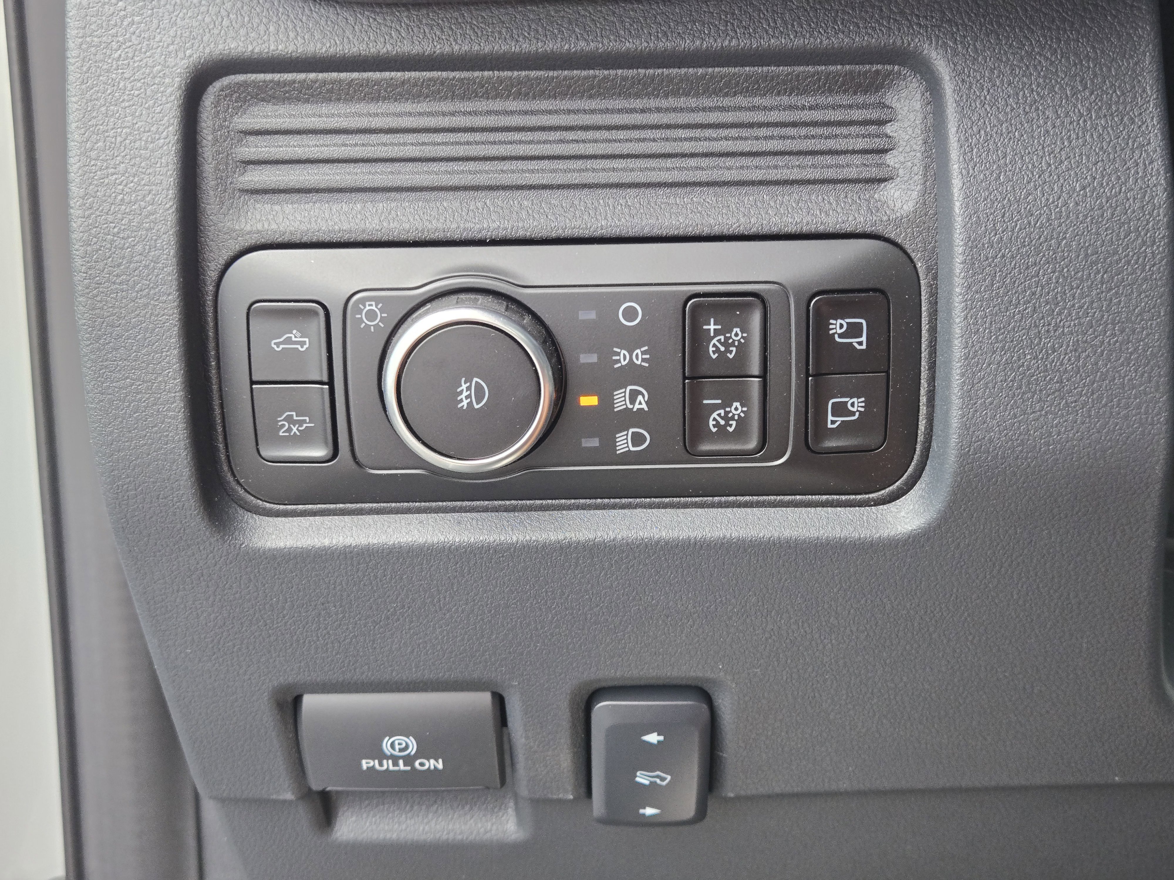 New 2026 Avalanche Ford F-250® Lariat® image 24
