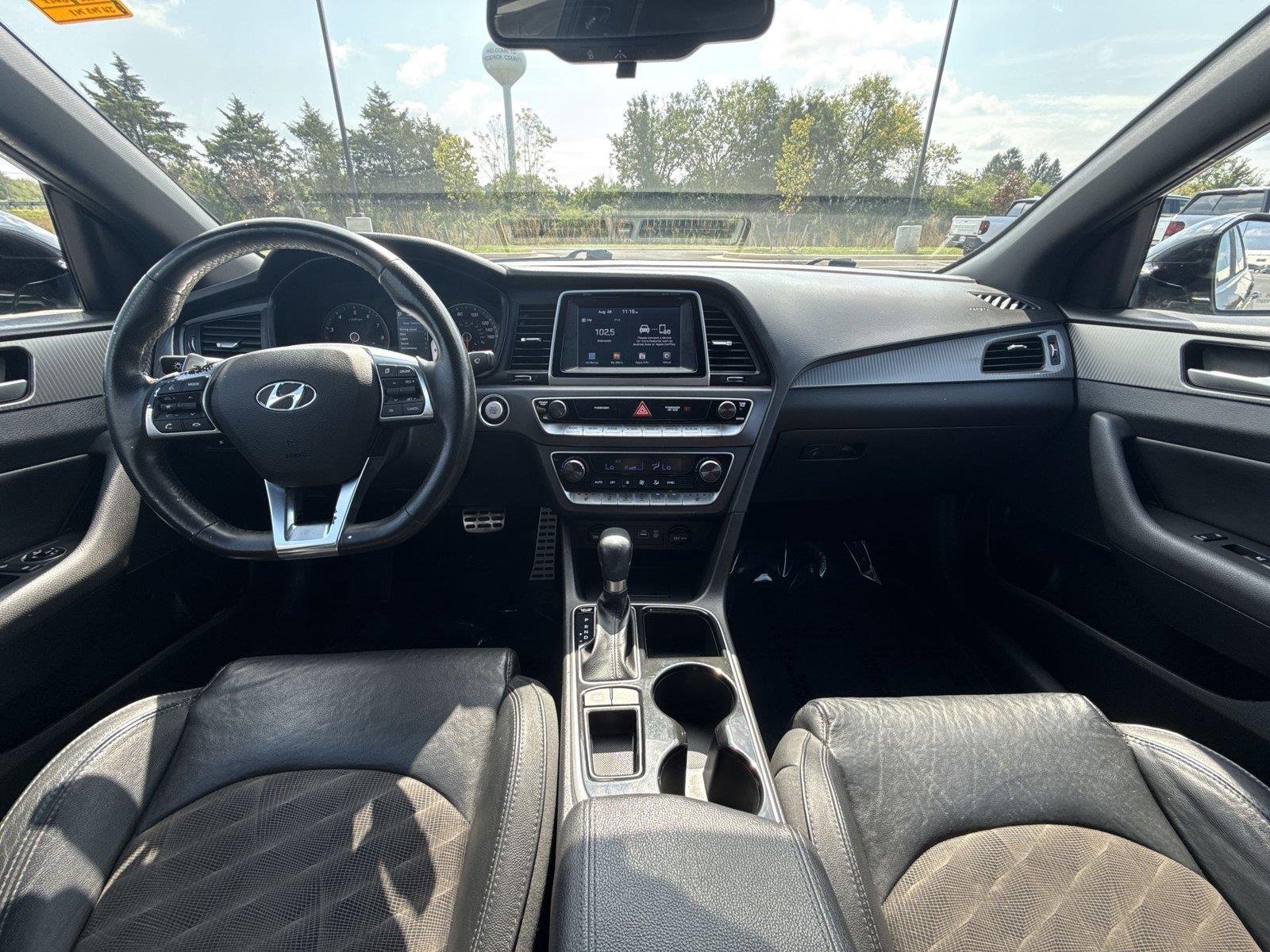 Used 2018 Phantom Black Hyundai Sport+ image 22