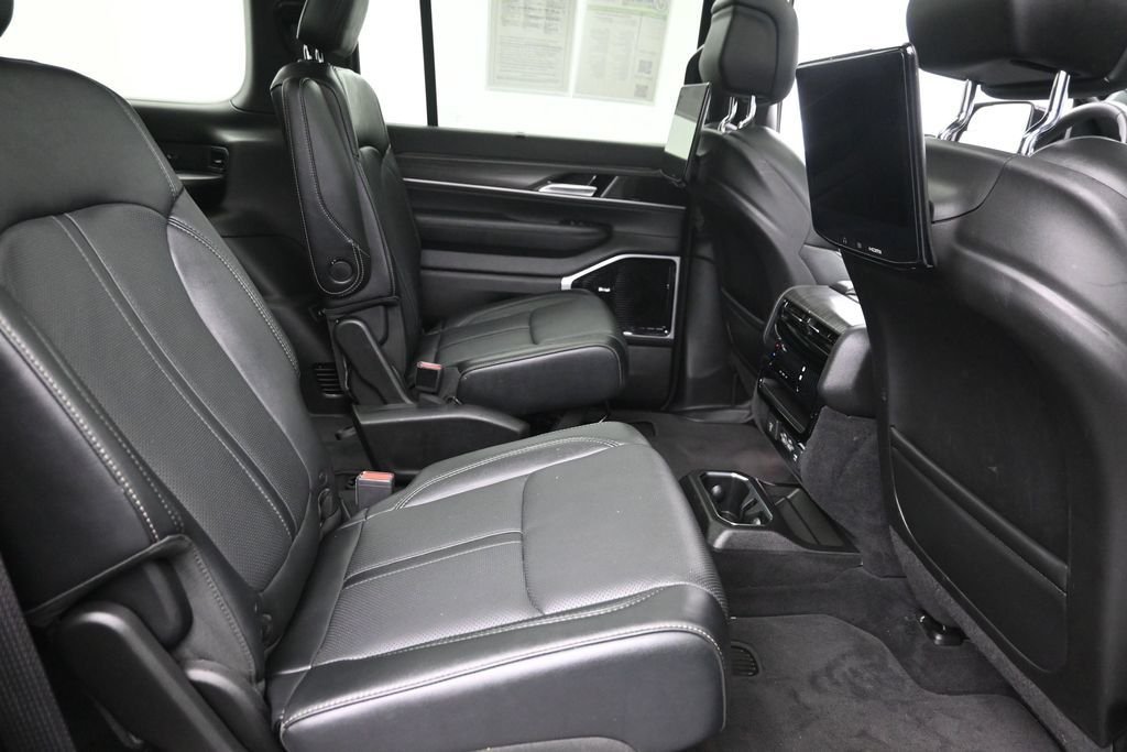 Used 2023 Black Jeep Series III image 11