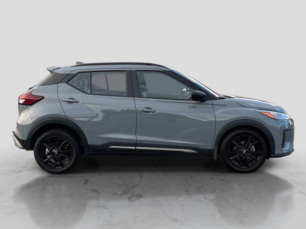 Used 2024 Gray Nissan SR image 8