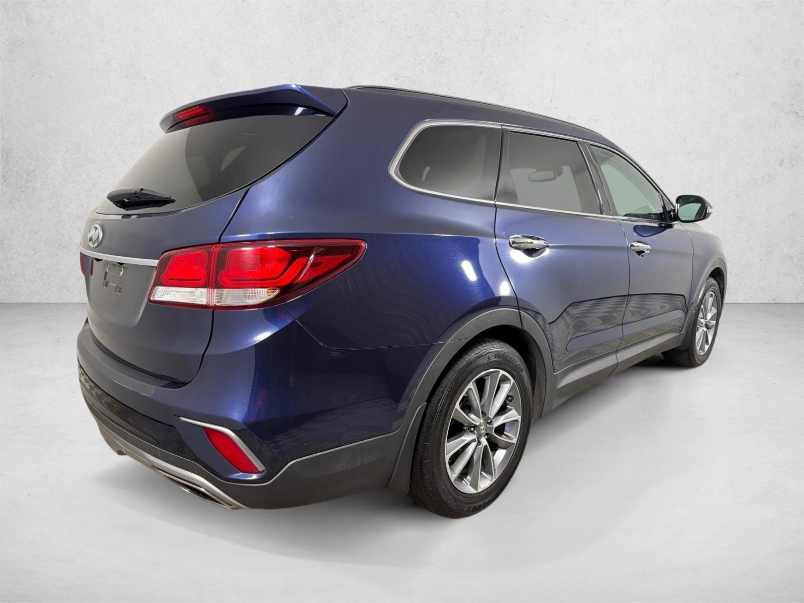 Used 2017 Storm Blue Hyundai SE image 3