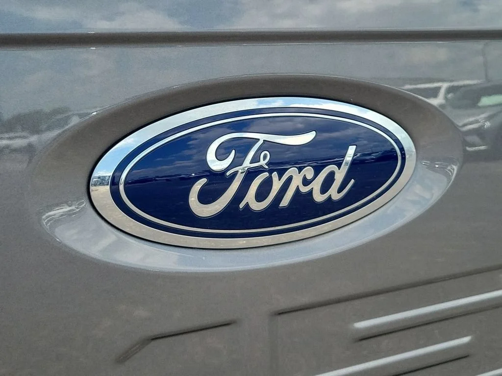 Used 2021 Gray Ford XLT image 32