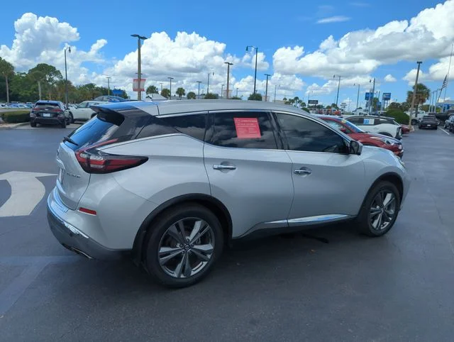 Used 2020 Silver Nissan Platinum image 5