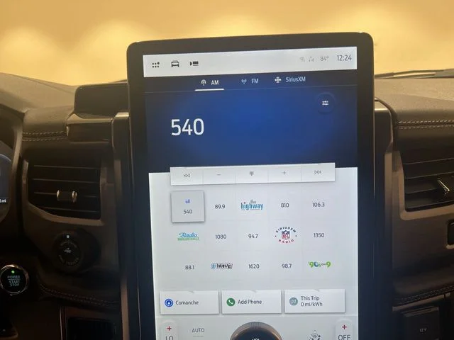 2025 Ford F-150 Lightning Flash - Photo 12