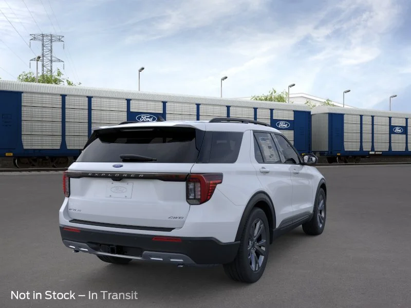 New 2026 Space White Metallic Ford Active image 9