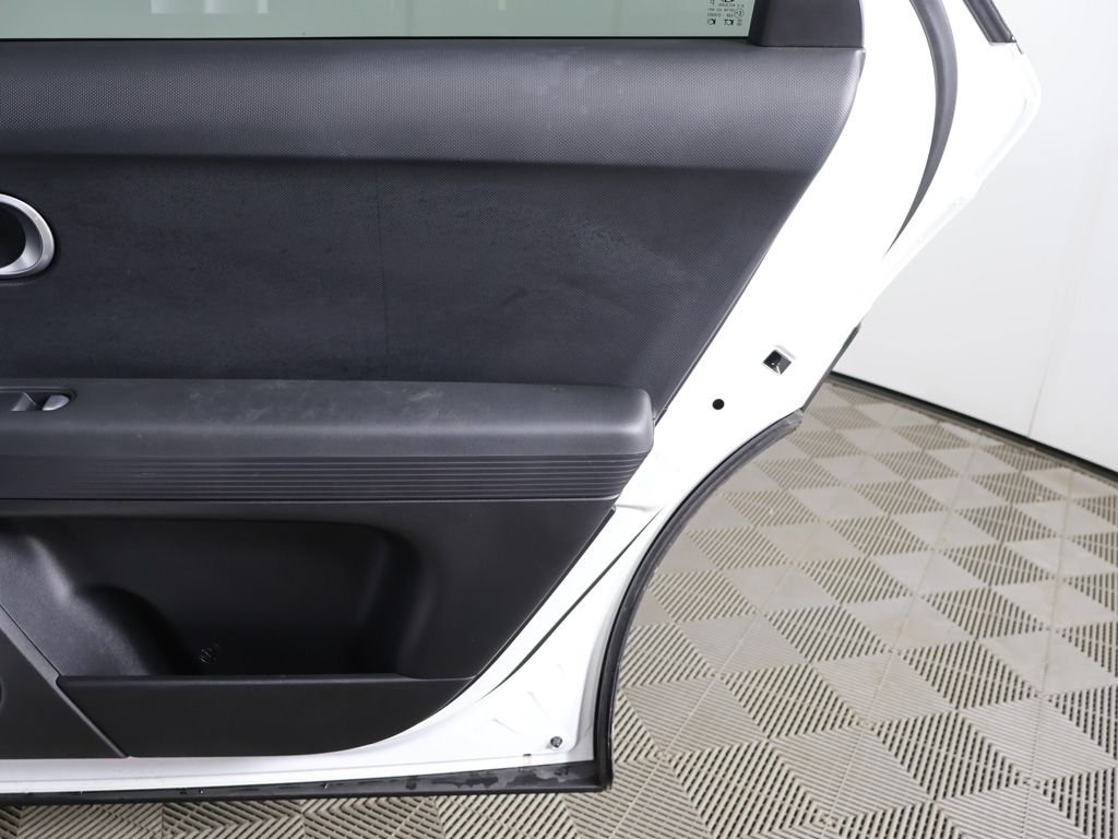Used 2024 White Hyundai SEL image 23