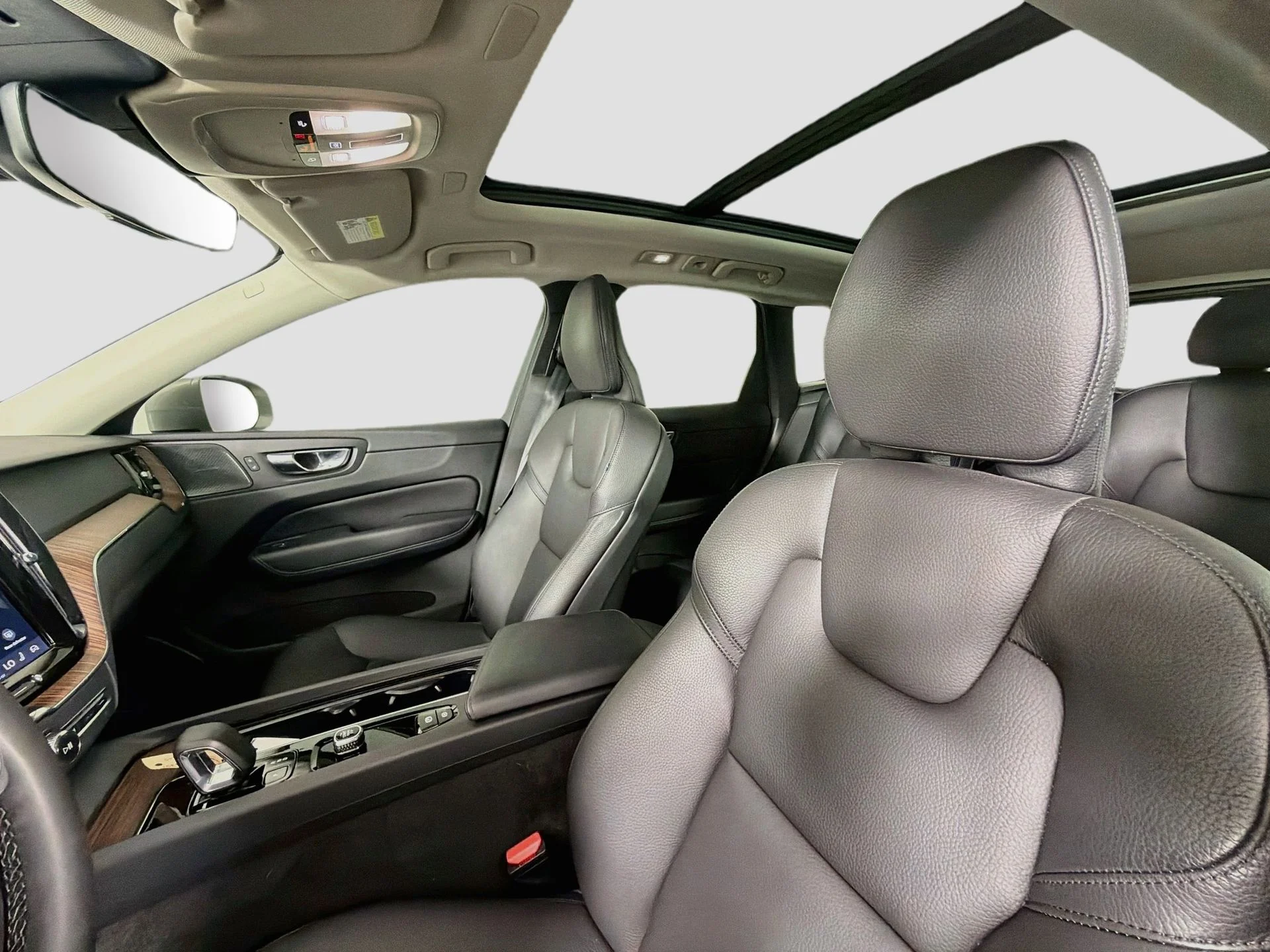 Certified Used 2023 Silver Dawn Volvo Plus image 22