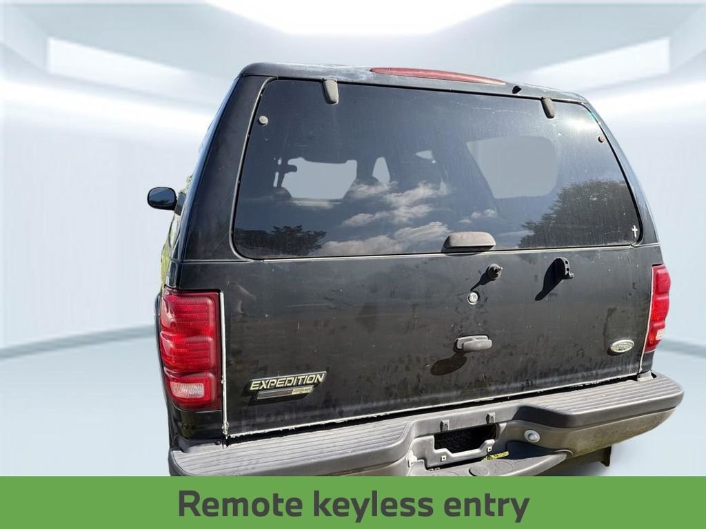 Used 2000 Black Clearcoat Ford XLT image 14