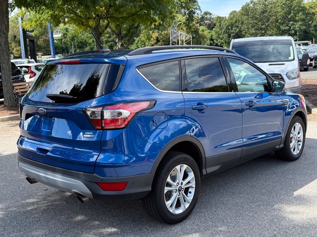 Used 2018 Blue Ford SEL image 9