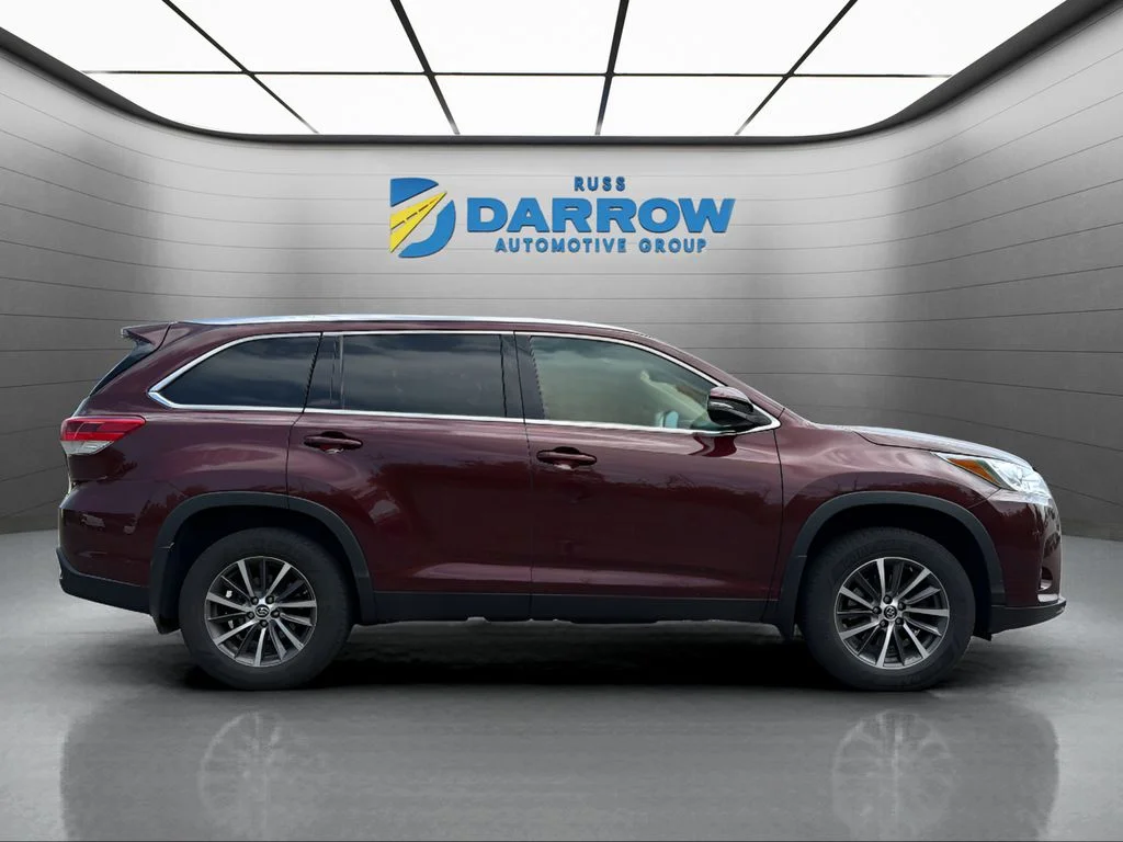 Used 2019 Red Toyota XLE image 6