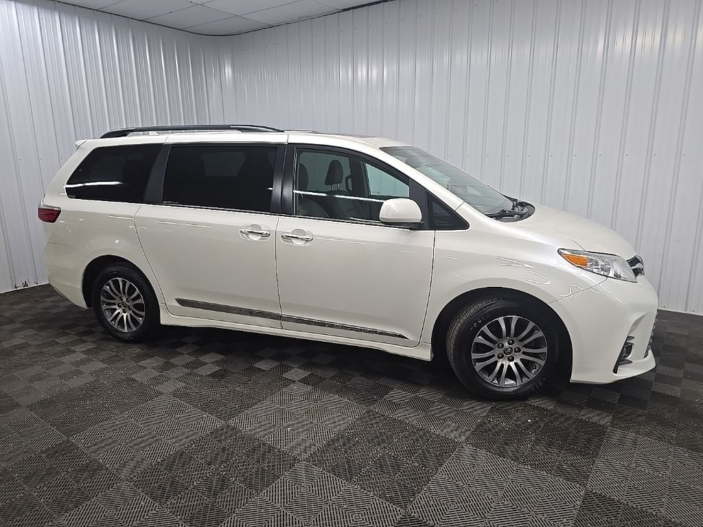 Used 2020 White Toyota XLE image 1