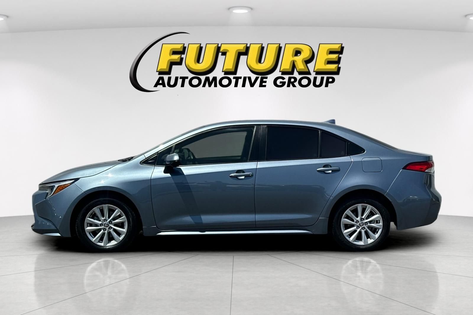 Used 2024  Toyota LE image 6