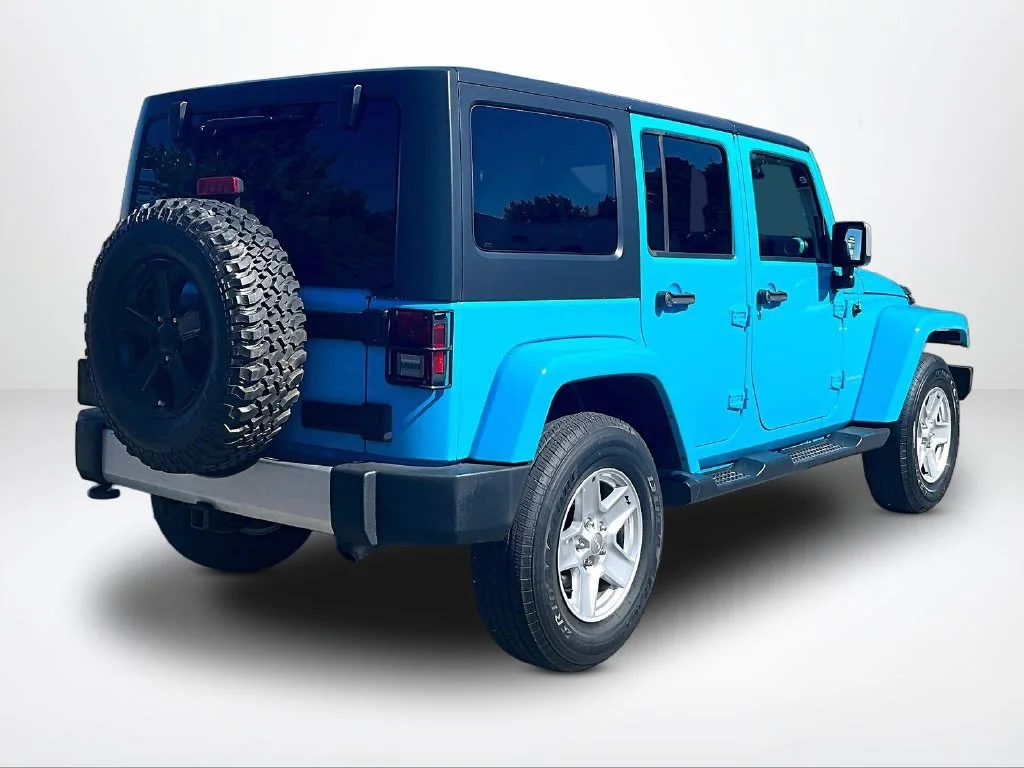 Used 2017 Blue Jeep Unlimited Sahara image 3
